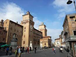 panoramica castello di ferrara