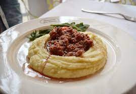 piatto di salamina e purè